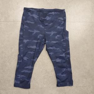 Athleta Women's Workout Tights athletic Large Petite LP Blue Camouflage